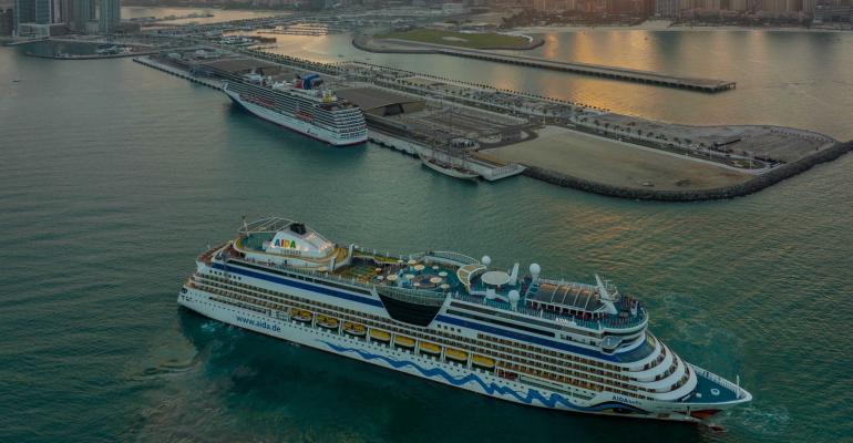 CRUISE_Dubai_Harbour_Aida_Bella_Arrival_2.jpg