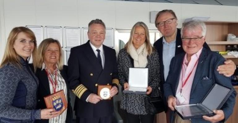 Viking Jupiter debut Stavanger plaque ceremony