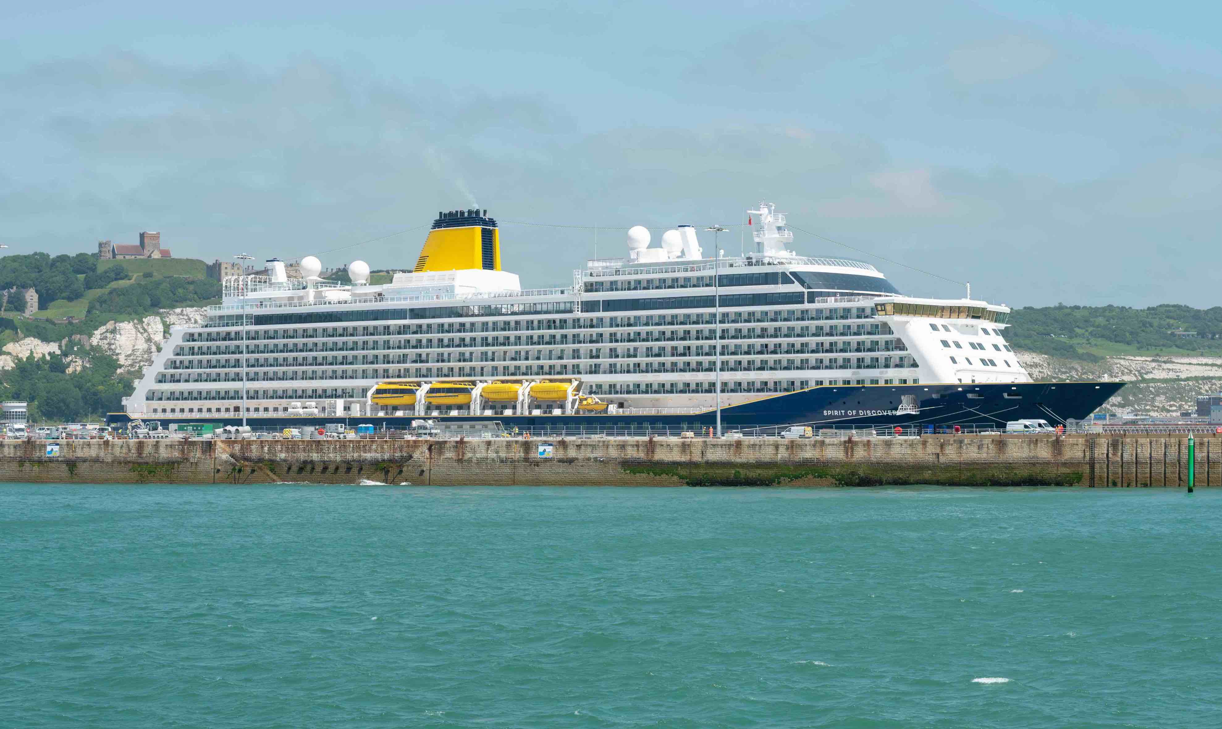 what cruise ships sail from dover