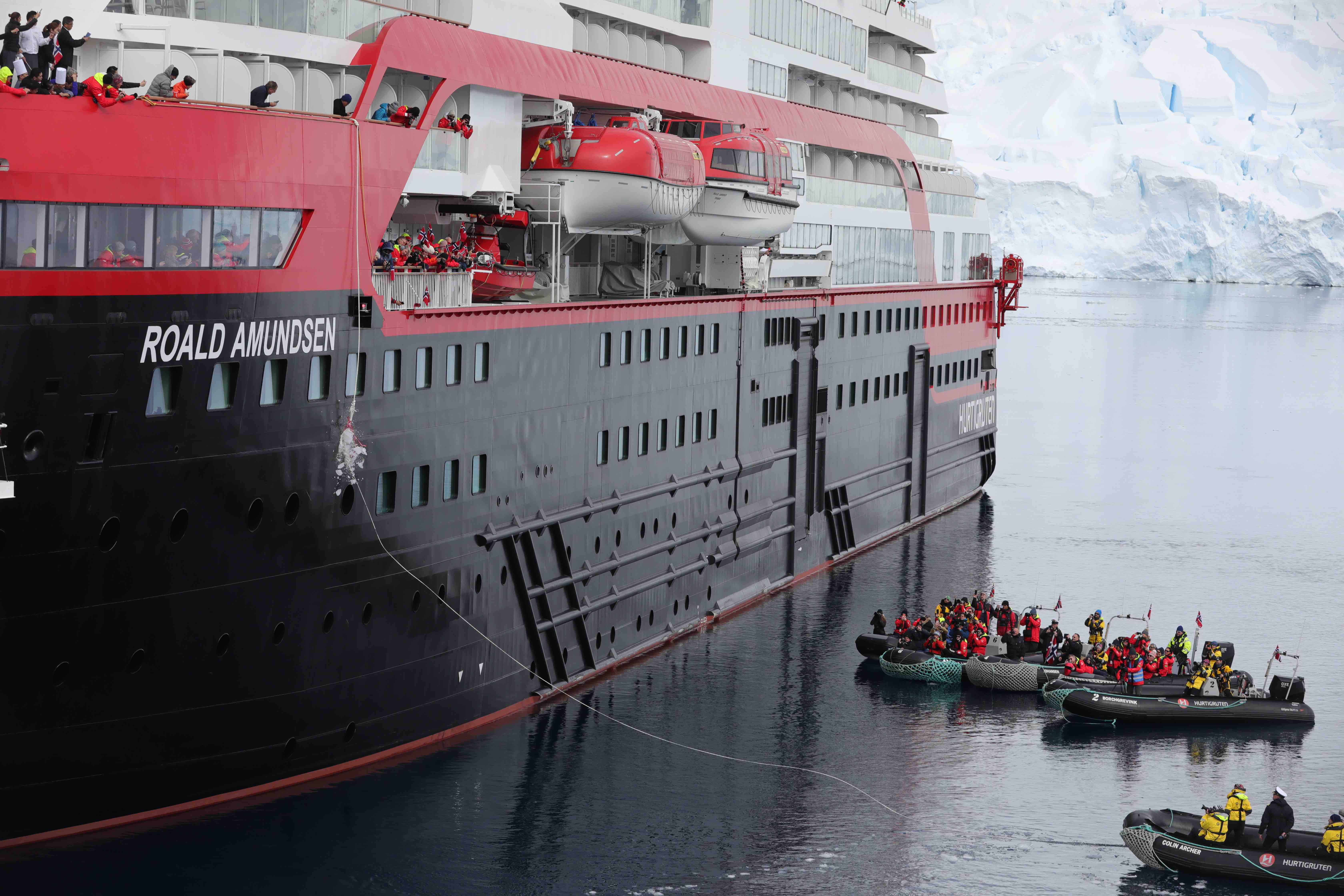 antarctica cruise roald amundsen
